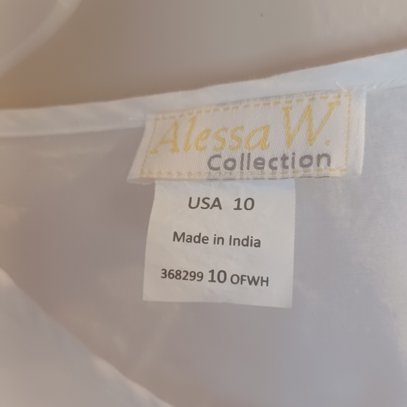 Beautiful 100% cotton top. Excellent condition. - Picture 6 of 9